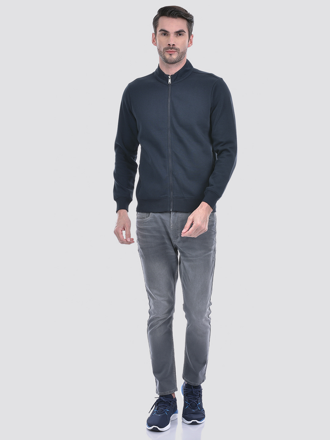 Numero Uno Men Solid Regular Fit Sweatshirt